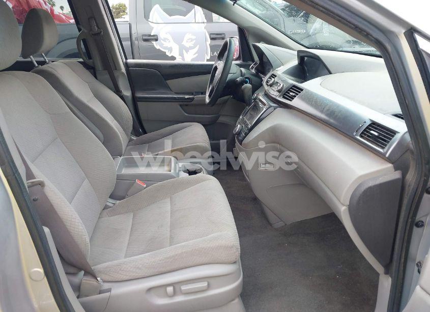 Photo 5 of 2014 Honda Odyssey EX (VIN 5FNRL5H4XEB048990)