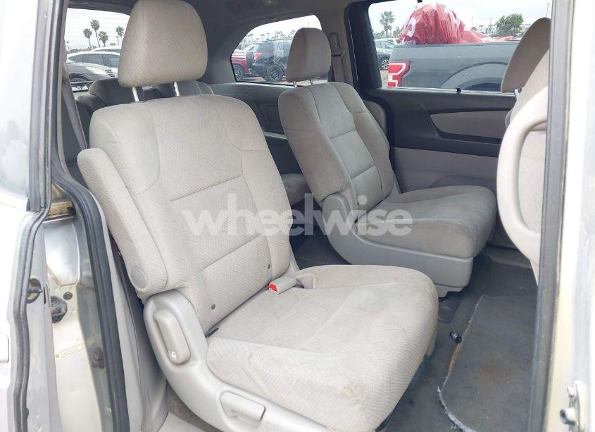 Photo 8 of 2014 Honda Odyssey EX (VIN 5FNRL5H4XEB048990)