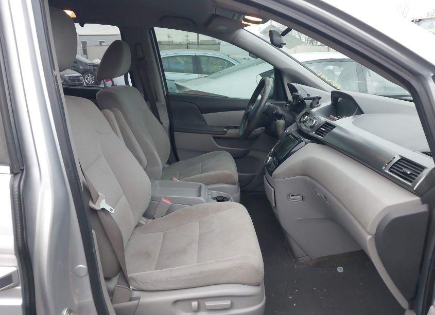 Photo 5 of 2014 Honda Odyssey EX (VIN 5FNRL5H4XEB058435)