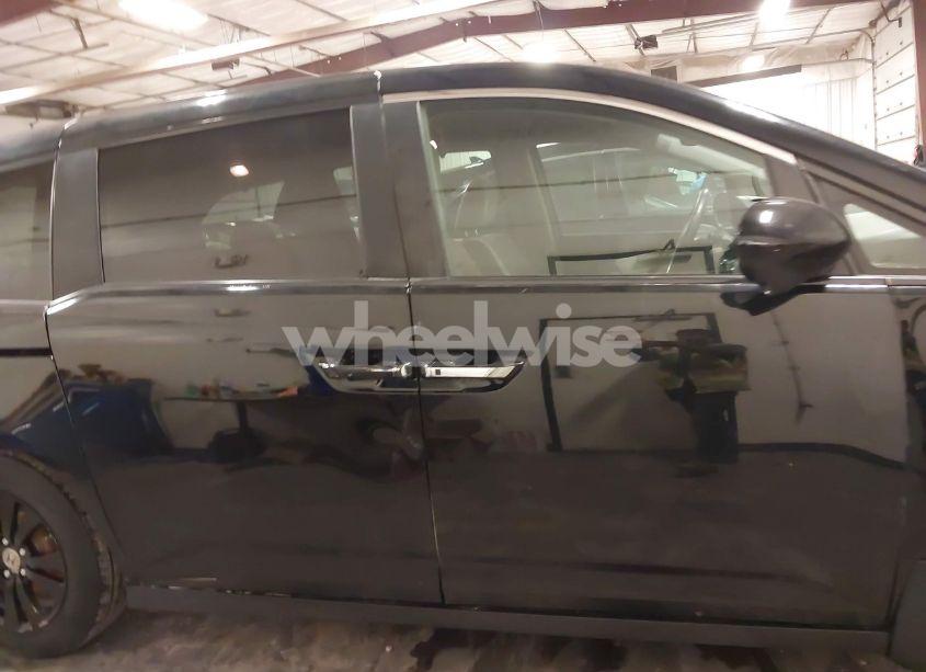 Photo 14 of 2016 Honda Odyssey EX (VIN 5FNRL5H4XGB028810)
