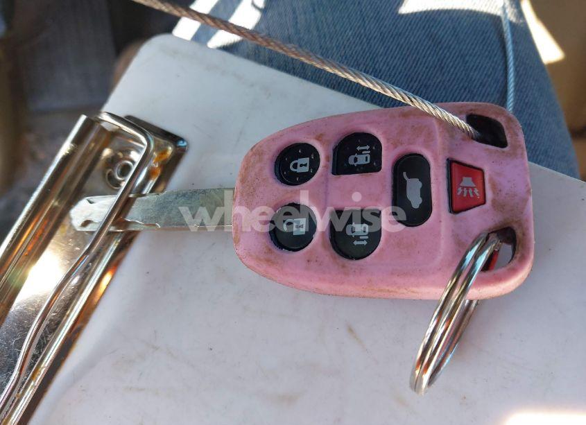 Photo 11 of 2011 Honda Odyssey EX-L (VIN 5FNRL5H60BB016613)