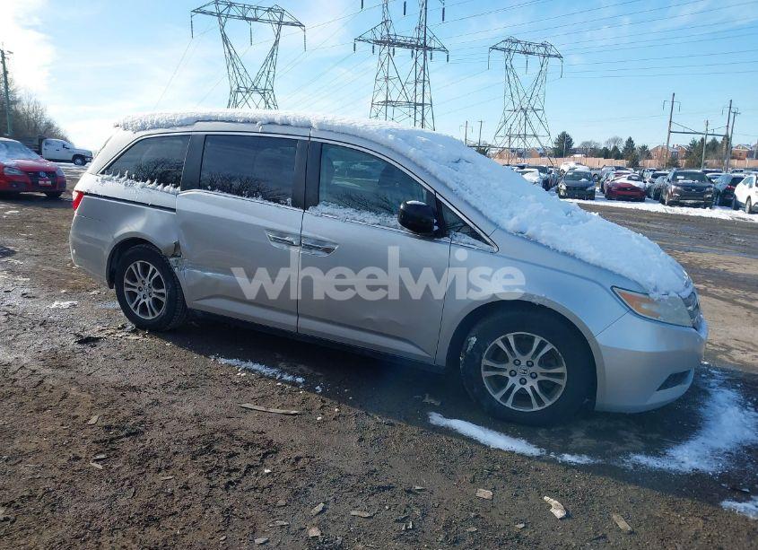 2011 Honda Odyssey EX-L (VIN 5FNRL5H60BB021665) main photo