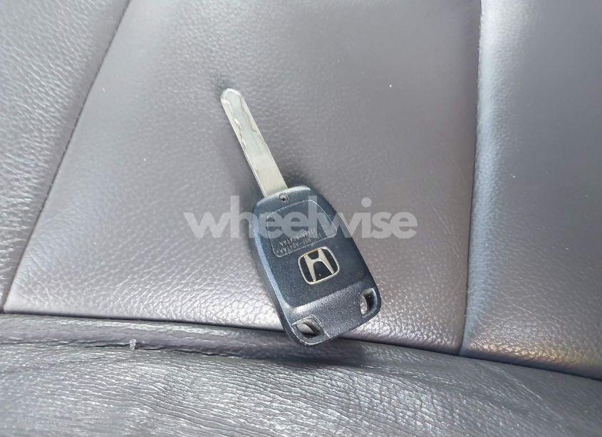 Photo 11 of 2011 Honda Odyssey EX-L (VIN 5FNRL5H60BB021665)