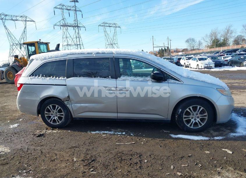 Photo 14 of 2011 Honda Odyssey EX-L (VIN 5FNRL5H60BB021665)
