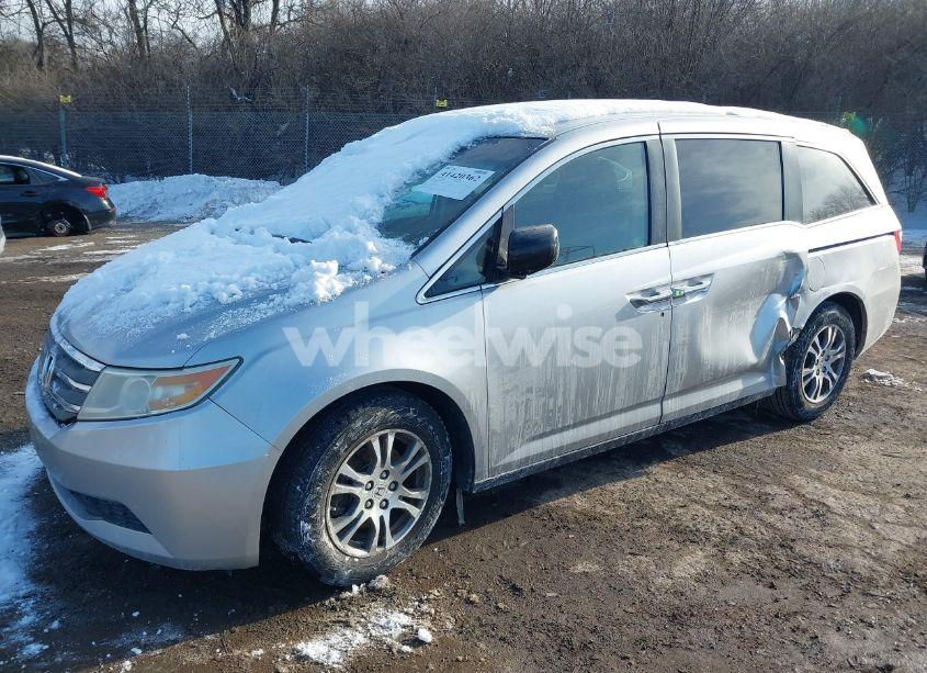 Photo 2 of 2011 Honda Odyssey EX-L (VIN 5FNRL5H60BB021665)