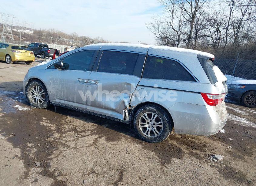 Photo 3 of 2011 Honda Odyssey EX-L (VIN 5FNRL5H60BB021665)