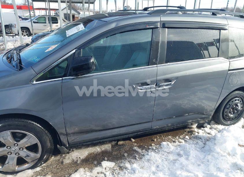 Photo 17 of 2011 Honda Odyssey EX-L (VIN 5FNRL5H60BB021908)