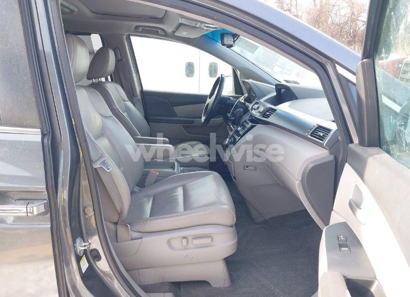 Photo 5 of 2011 Honda Odyssey EX-L (VIN 5FNRL5H60BB021908)
