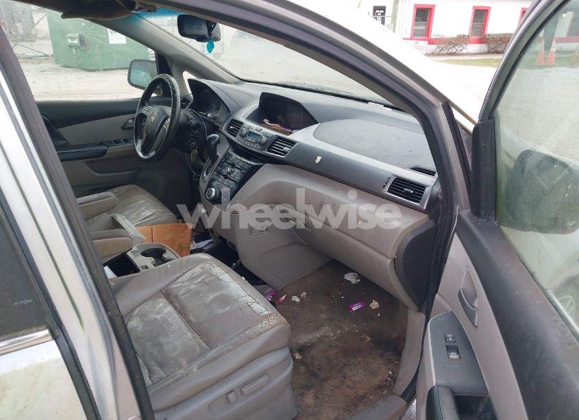 Photo 5 of 2011 Honda Odyssey EX-L (VIN 5FNRL5H60BB037445)