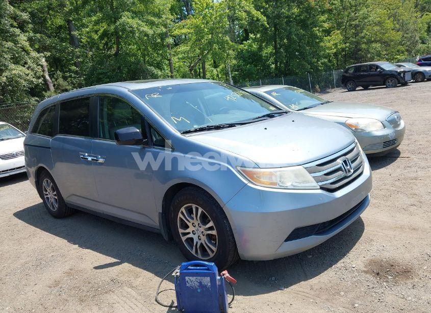 2011 Honda Odyssey EX-L (VIN 5FNRL5H60BB051135) main photo