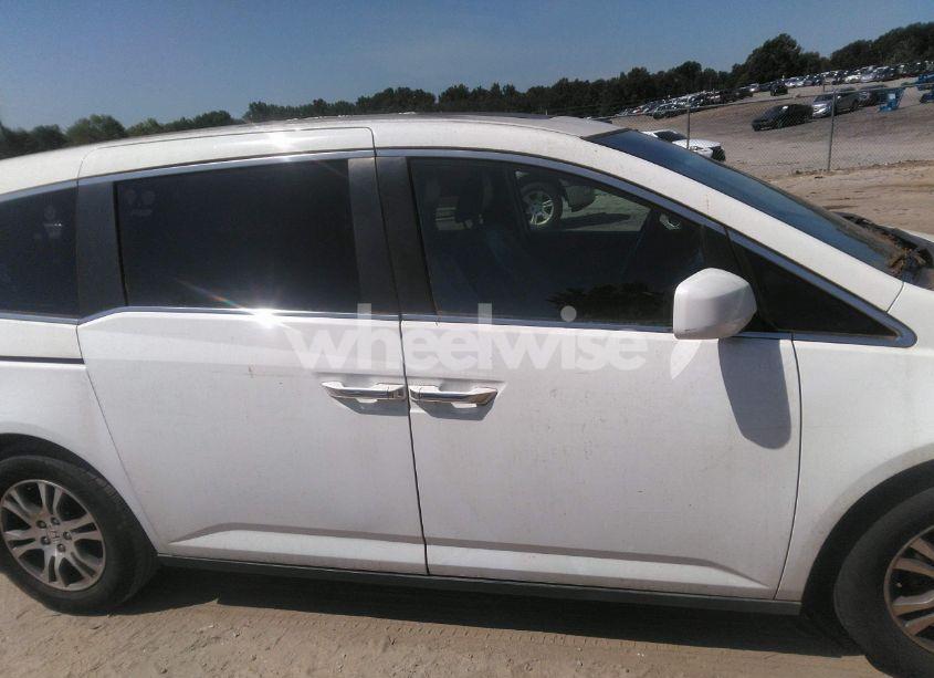 Photo 13 of 2011 Honda Odyssey EX-L (VIN 5FNRL5H60BB060093)