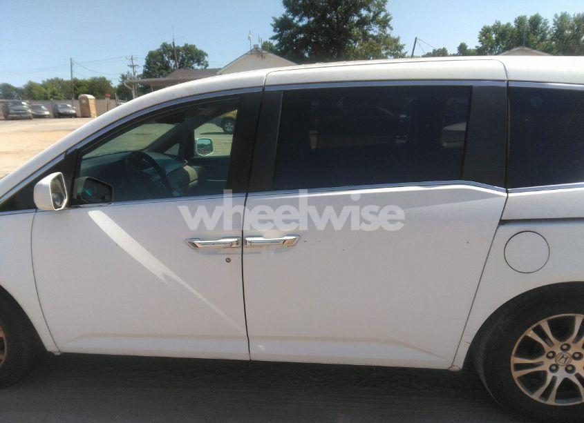 Photo 14 of 2011 Honda Odyssey EX-L (VIN 5FNRL5H60BB060093)