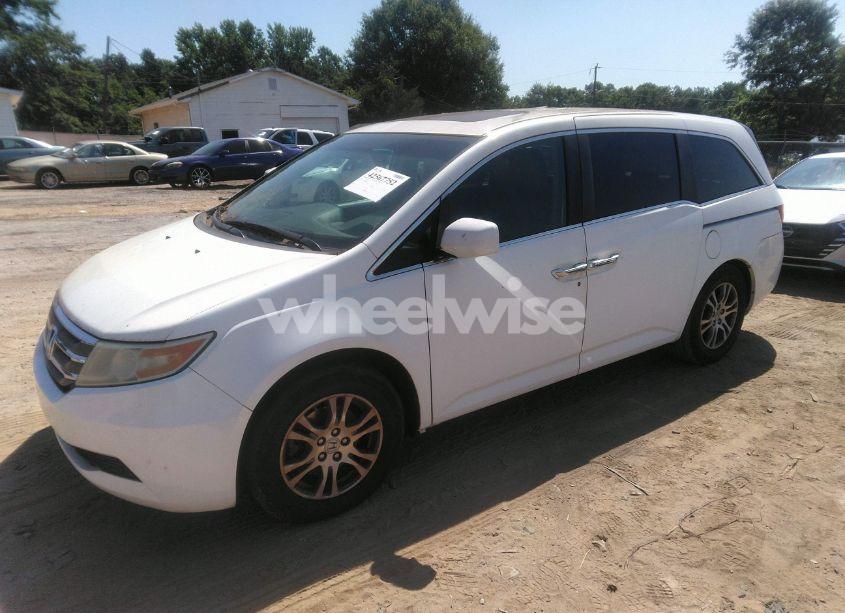 Photo 2 of 2011 Honda Odyssey EX-L (VIN 5FNRL5H60BB060093)