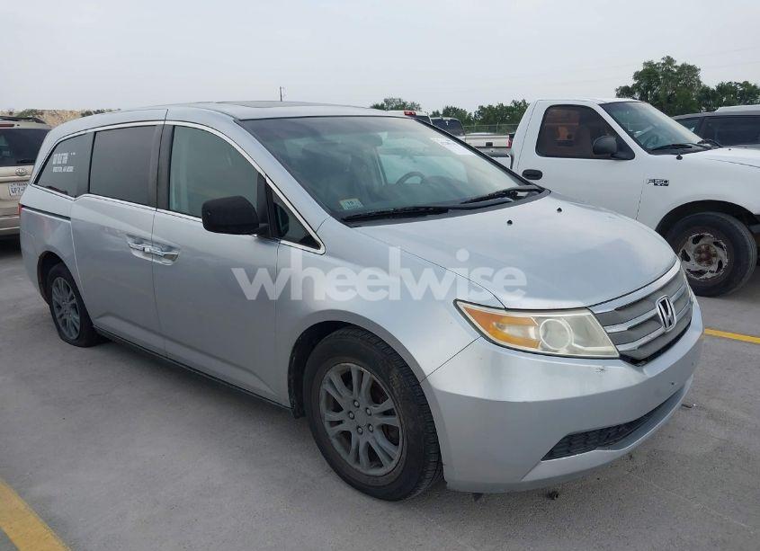 2011 Honda Odyssey EX-L (VIN 5FNRL5H60BB071885) main photo