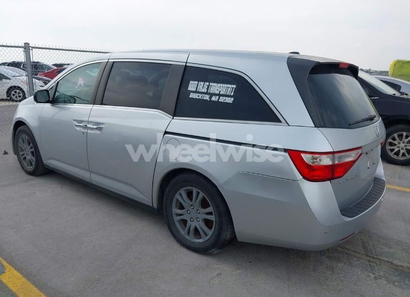 Photo 3 of 2011 Honda Odyssey EX-L (VIN 5FNRL5H60BB071885)