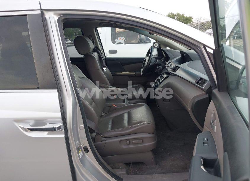 Photo 5 of 2011 Honda Odyssey EX-L (VIN 5FNRL5H60BB071885)