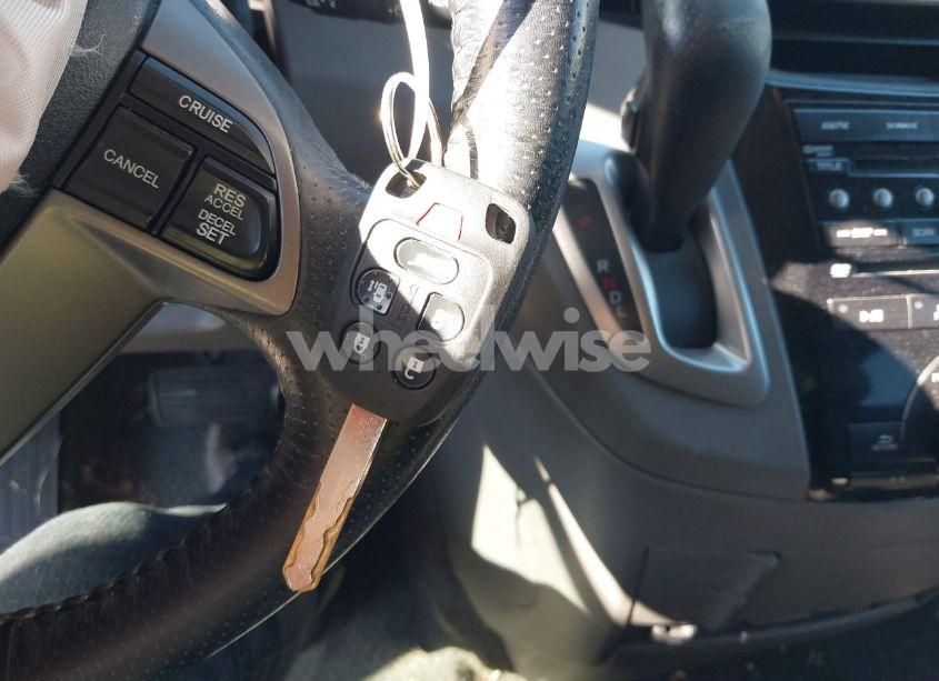 Photo 11 of 2011 Honda Odyssey EX-L (VIN 5FNRL5H60BB091649)