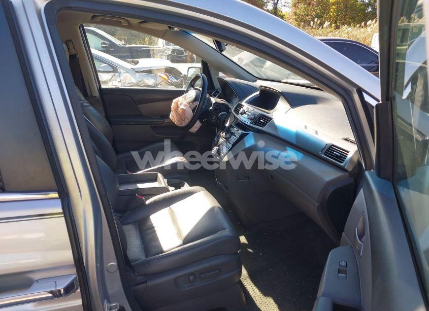 Photo 5 of 2011 Honda Odyssey EX-L (VIN 5FNRL5H60BB091649)