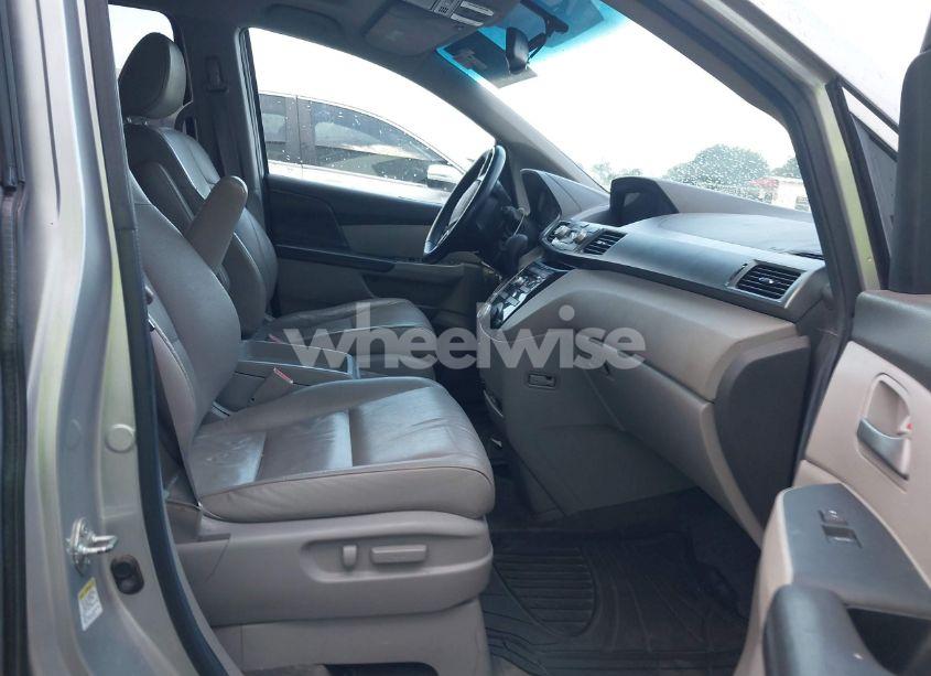 Photo 5 of 2011 Honda Odyssey EX-L (VIN 5FNRL5H60BB098696)