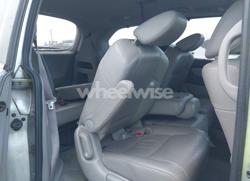 Photo 8 of 2011 Honda Odyssey EX-L (VIN 5FNRL5H60BB098696)