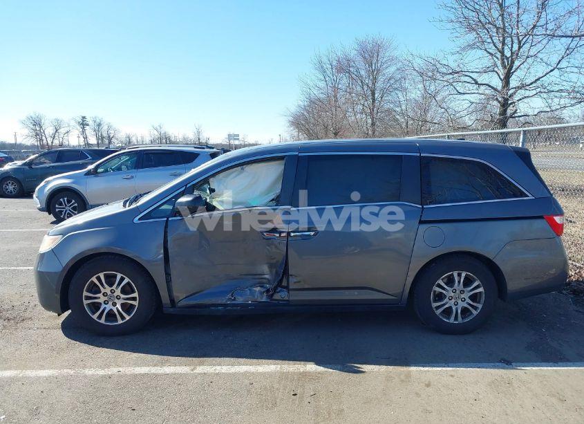 Photo 14 of 2011 Honda Odyssey EX-L (VIN 5FNRL5H60BB103430)