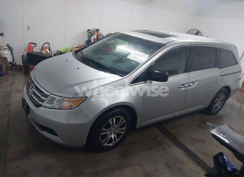 Photo 2 of 2012 Honda Odyssey EX-L (VIN 5FNRL5H60CB023479)