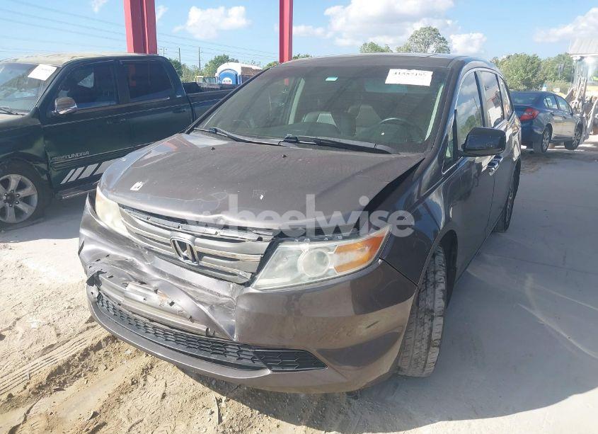Photo 2 of 2012 Honda Odyssey EX-L (VIN 5FNRL5H60CB081365)