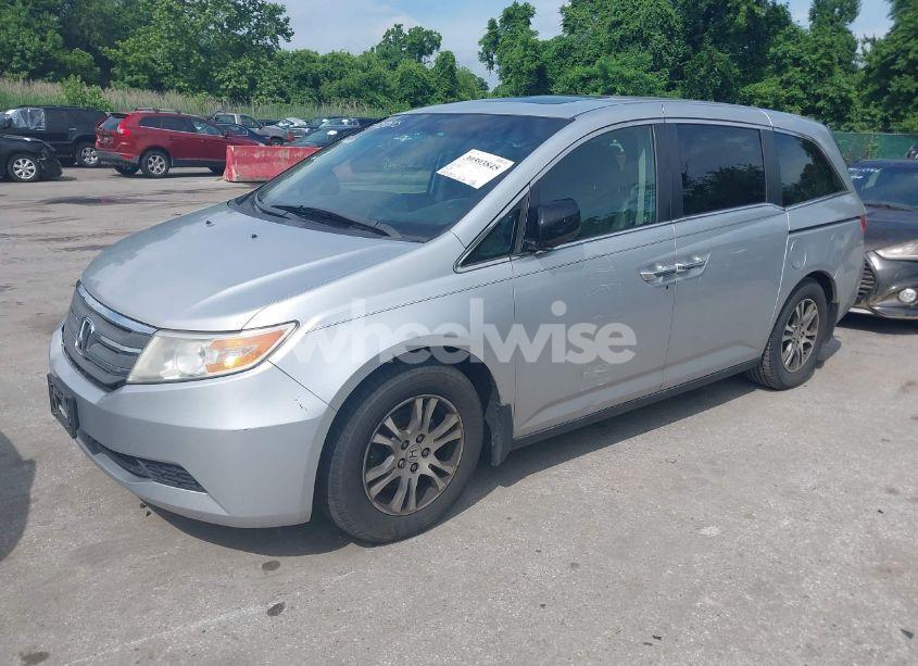 Photo 2 of 2012 Honda Odyssey EX-L (VIN 5FNRL5H60CB101243)