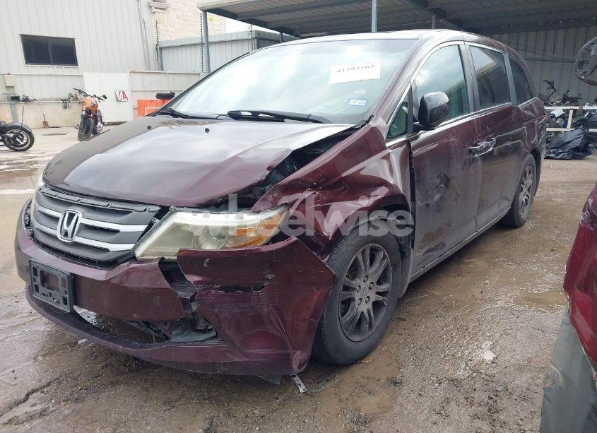 Photo 2 of 2013 Honda Odyssey EX-L (VIN 5FNRL5H60DB008949)