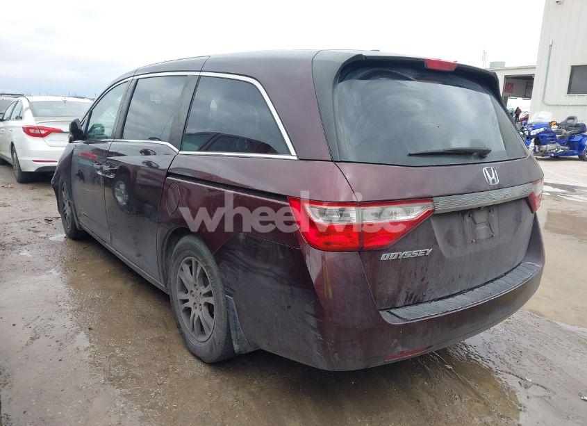 Photo 3 of 2013 Honda Odyssey EX-L (VIN 5FNRL5H60DB008949)