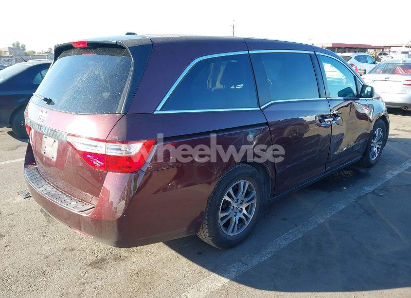 Photo 4 of 2013 Honda Odyssey EX-L (VIN 5FNRL5H60DB012581)