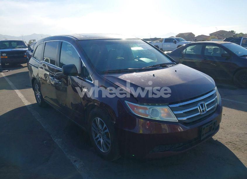 Photo 6 of 2013 Honda Odyssey EX-L (VIN 5FNRL5H60DB012581)