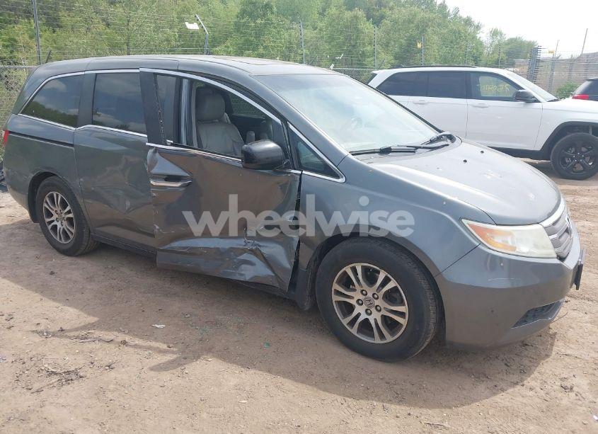 2013 Honda Odyssey EX-L (VIN 5FNRL5H60DB023354) main photo