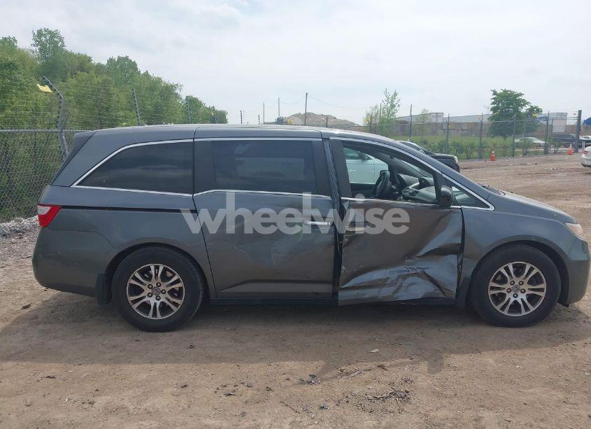 Photo 13 of 2013 Honda Odyssey EX-L (VIN 5FNRL5H60DB023354)