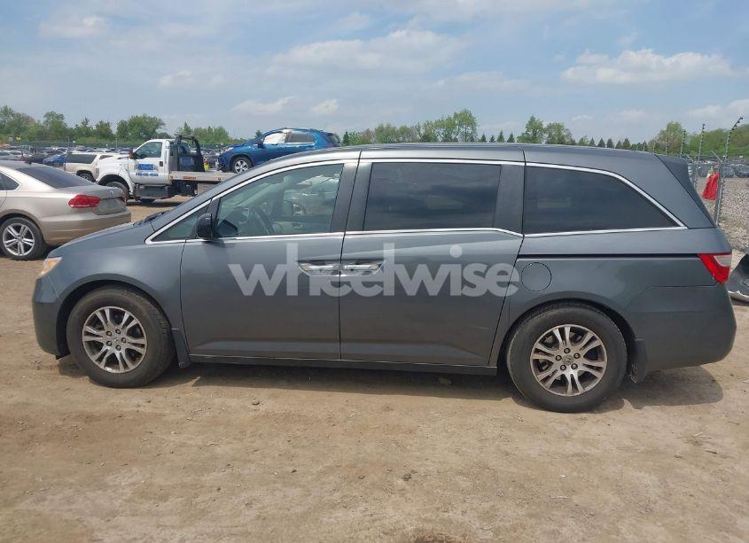 Photo 14 of 2013 Honda Odyssey EX-L (VIN 5FNRL5H60DB023354)