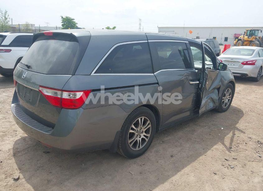 Photo 4 of 2013 Honda Odyssey EX-L (VIN 5FNRL5H60DB023354)