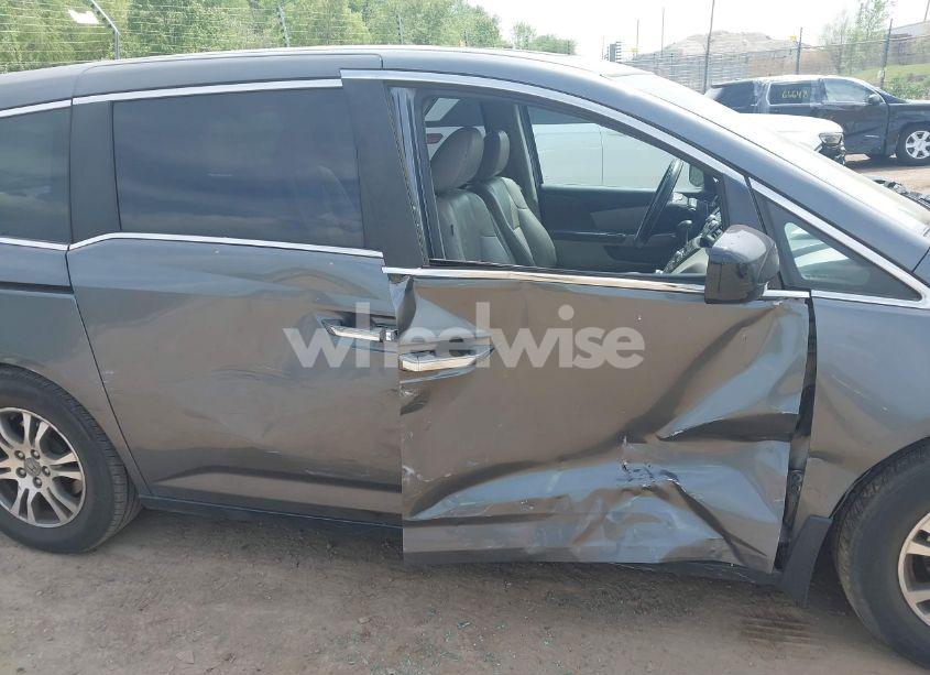 Photo 6 of 2013 Honda Odyssey EX-L (VIN 5FNRL5H60DB023354)