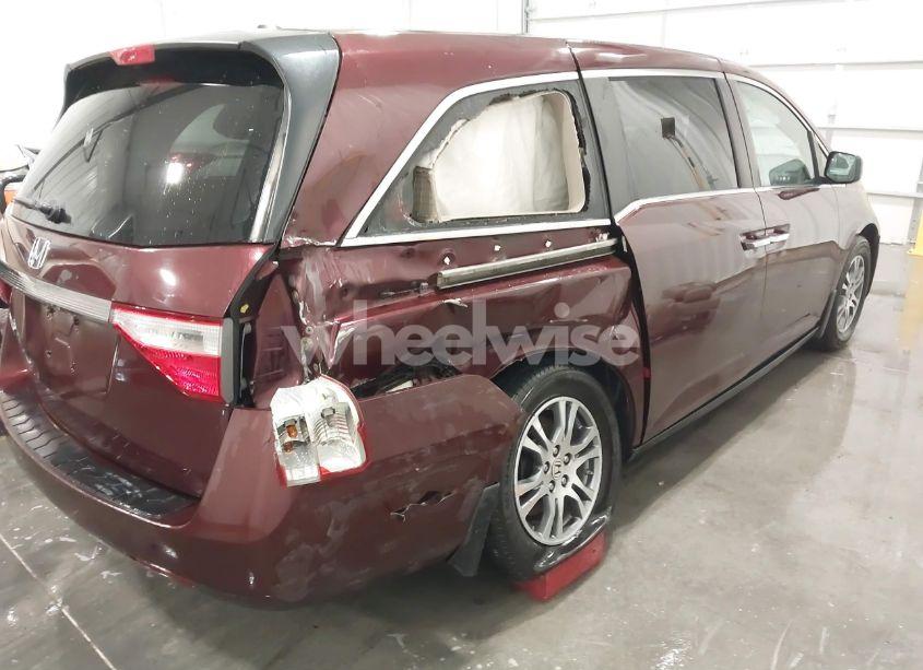 Photo 6 of 2013 Honda Odyssey EX-L (VIN 5FNRL5H60DB040235)