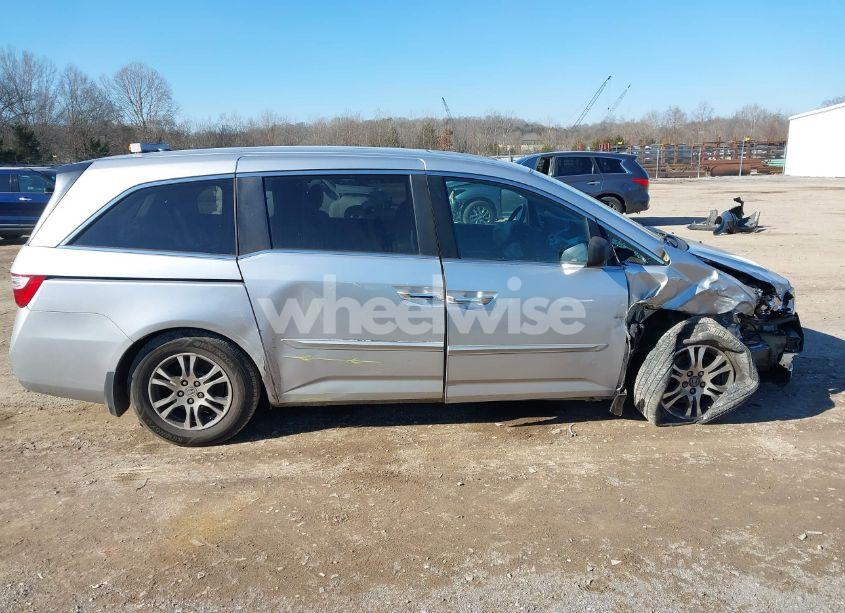 Photo 13 of 2013 Honda Odyssey EX-L (VIN 5FNRL5H60DB061442)