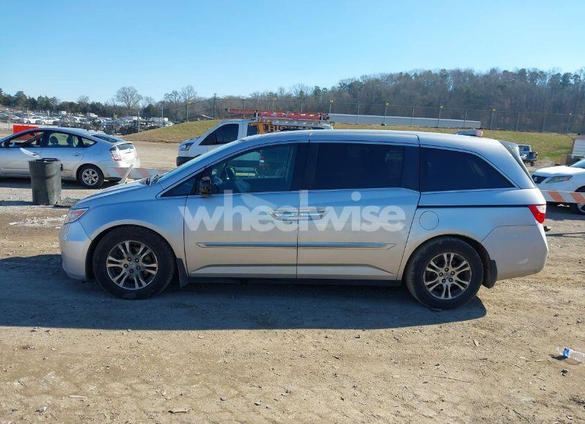 Photo 14 of 2013 Honda Odyssey EX-L (VIN 5FNRL5H60DB061442)