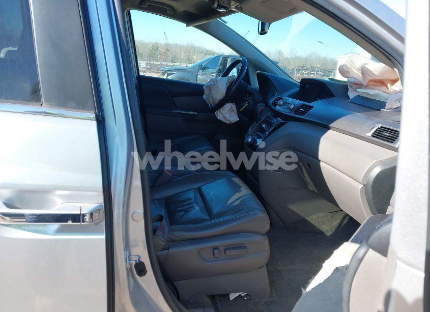 Photo 5 of 2013 Honda Odyssey EX-L (VIN 5FNRL5H60DB061442)