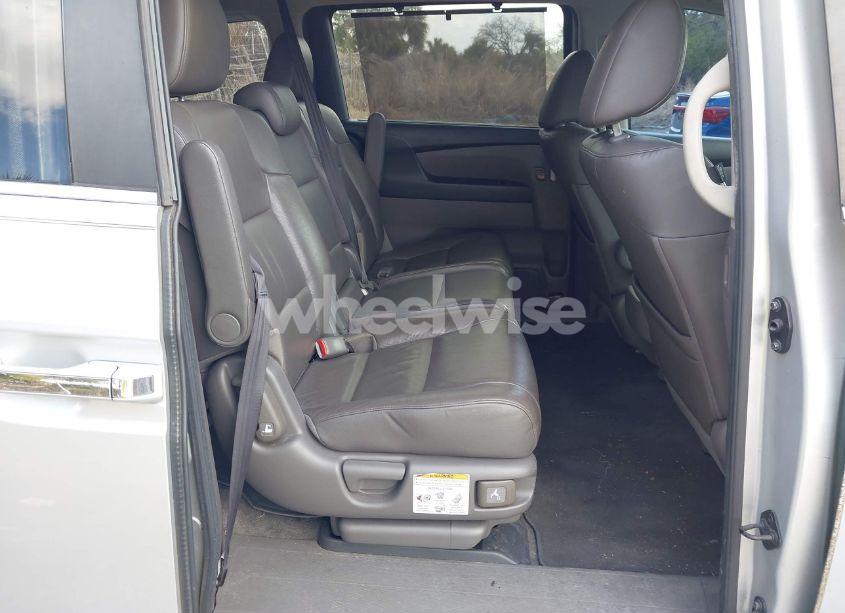 Photo 8 of 2013 Honda Odyssey EX-L (VIN 5FNRL5H60DB066561)