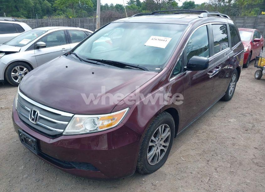 Photo 2 of 2013 Honda Odyssey EX-L (VIN 5FNRL5H60DB080637)