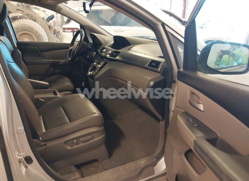 Photo 5 of 2013 Honda Odyssey EX-L (VIN 5FNRL5H60DB081500)