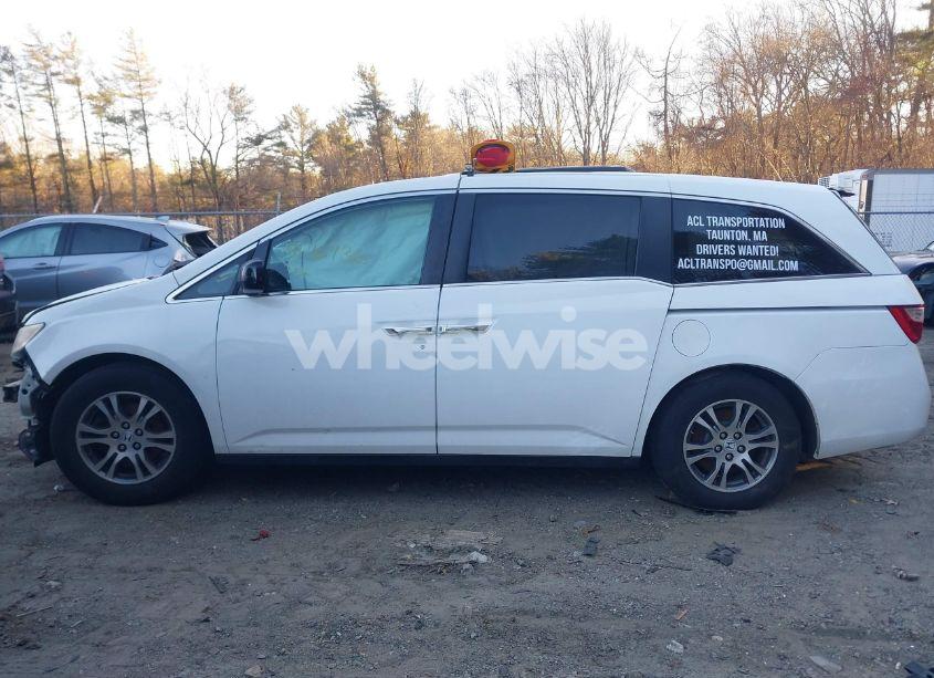 Photo 14 of 2013 Honda Odyssey EX-L (VIN 5FNRL5H60DB086731)