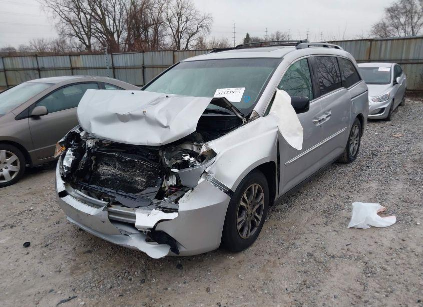 Photo 2 of 2013 Honda Odyssey EX-L (VIN 5FNRL5H60DB086888)