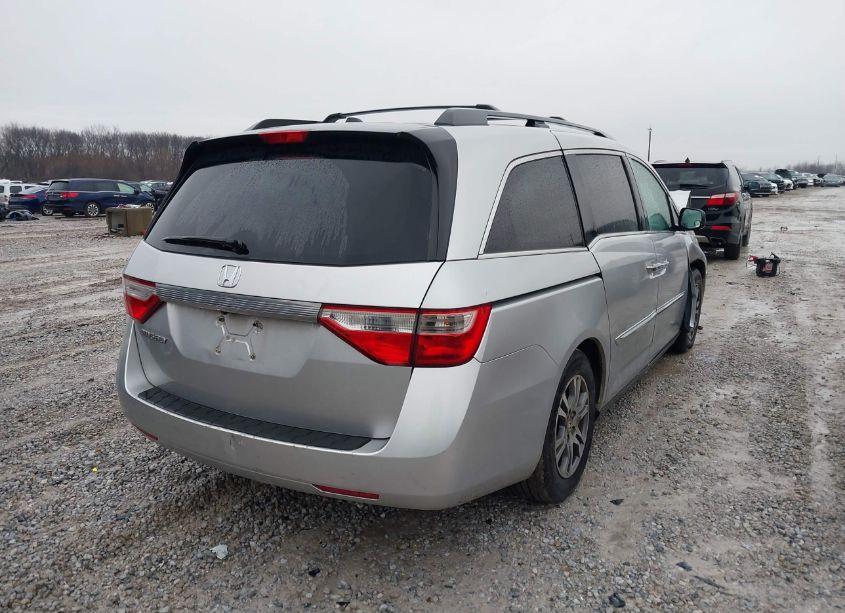 Photo 4 of 2013 Honda Odyssey EX-L (VIN 5FNRL5H60DB086888)