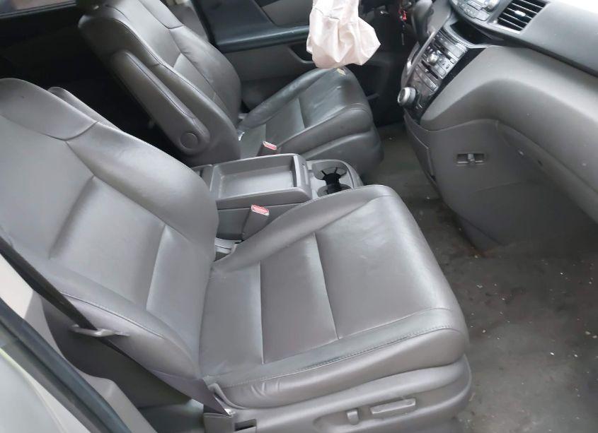 Photo 5 of 2013 Honda Odyssey EX-L (VIN 5FNRL5H60DB086888)