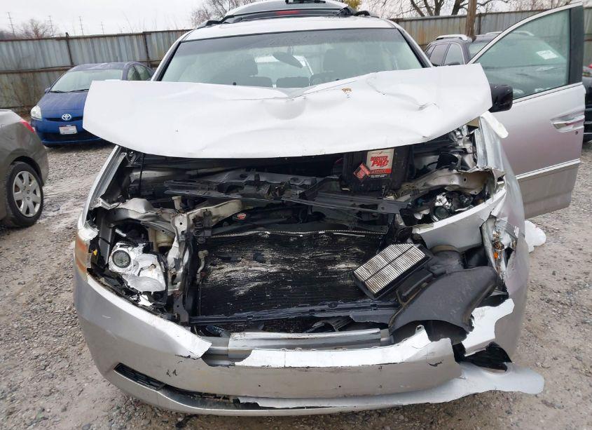 Photo 6 of 2013 Honda Odyssey EX-L (VIN 5FNRL5H60DB086888)