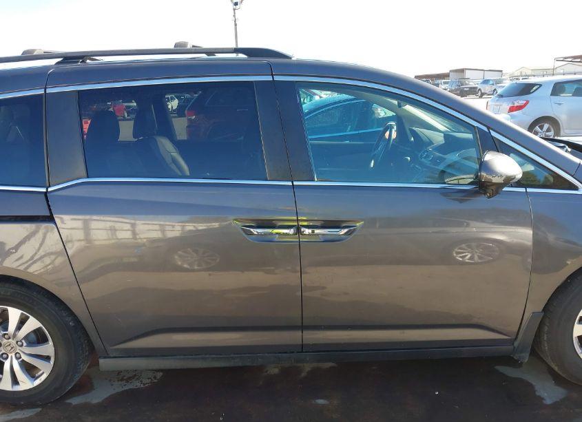 Photo 13 of 2014 Honda Odyssey EX-L (VIN 5FNRL5H60EB004837)
